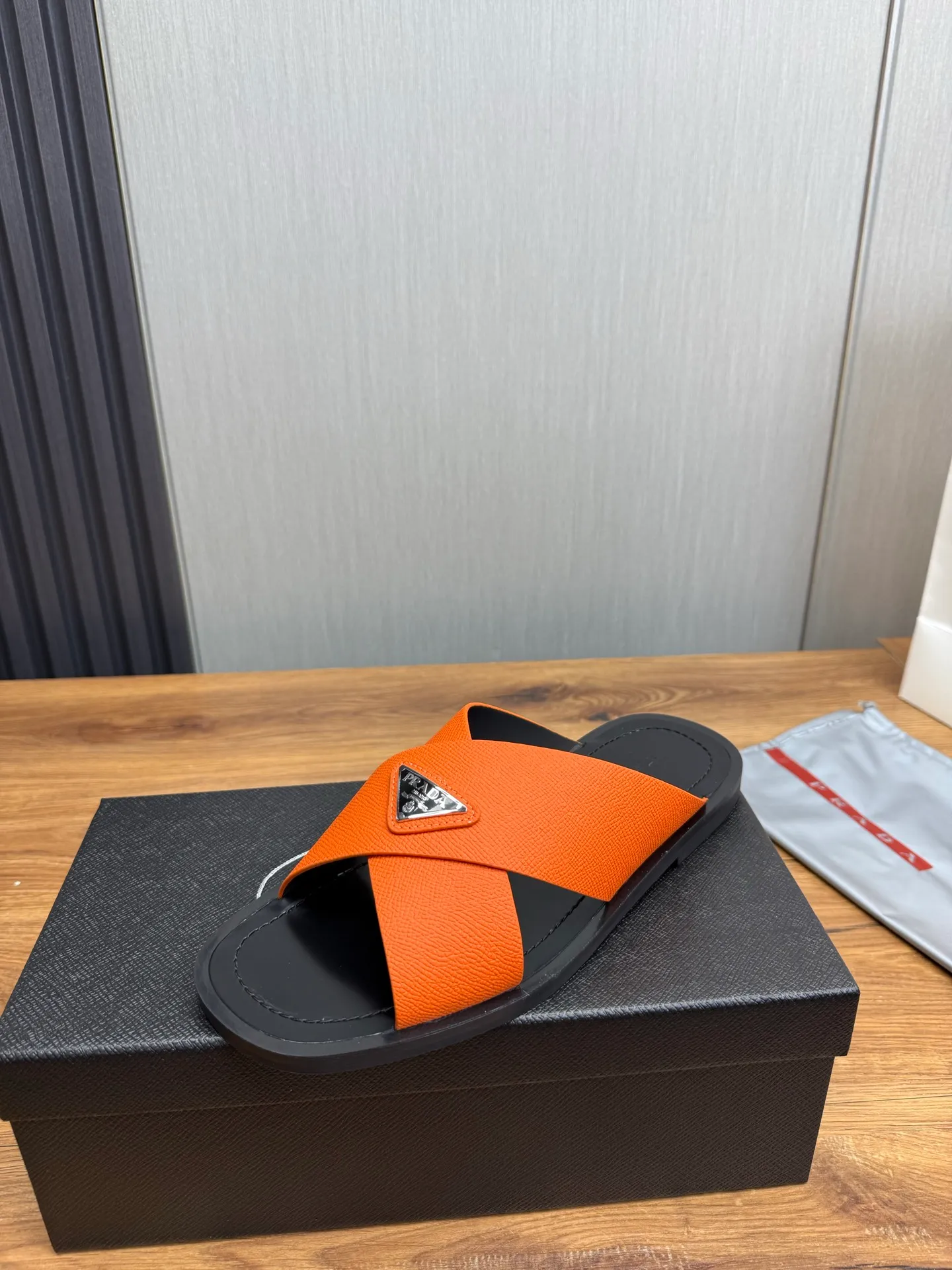 Factory price 340💰 ＰＲＡＤＡPrada - popular men's slippers hot sale 🔥 🩴Official website one to one production 38-45 sizes 45 46 🉑️Customized!